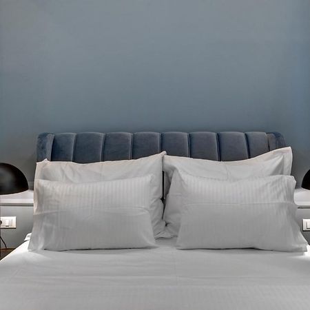Amare Boutique Suites Ermoupoli Bagian luar foto