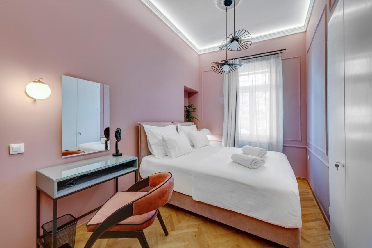 Amare Boutique Suites Ermoupoli Bagian luar foto