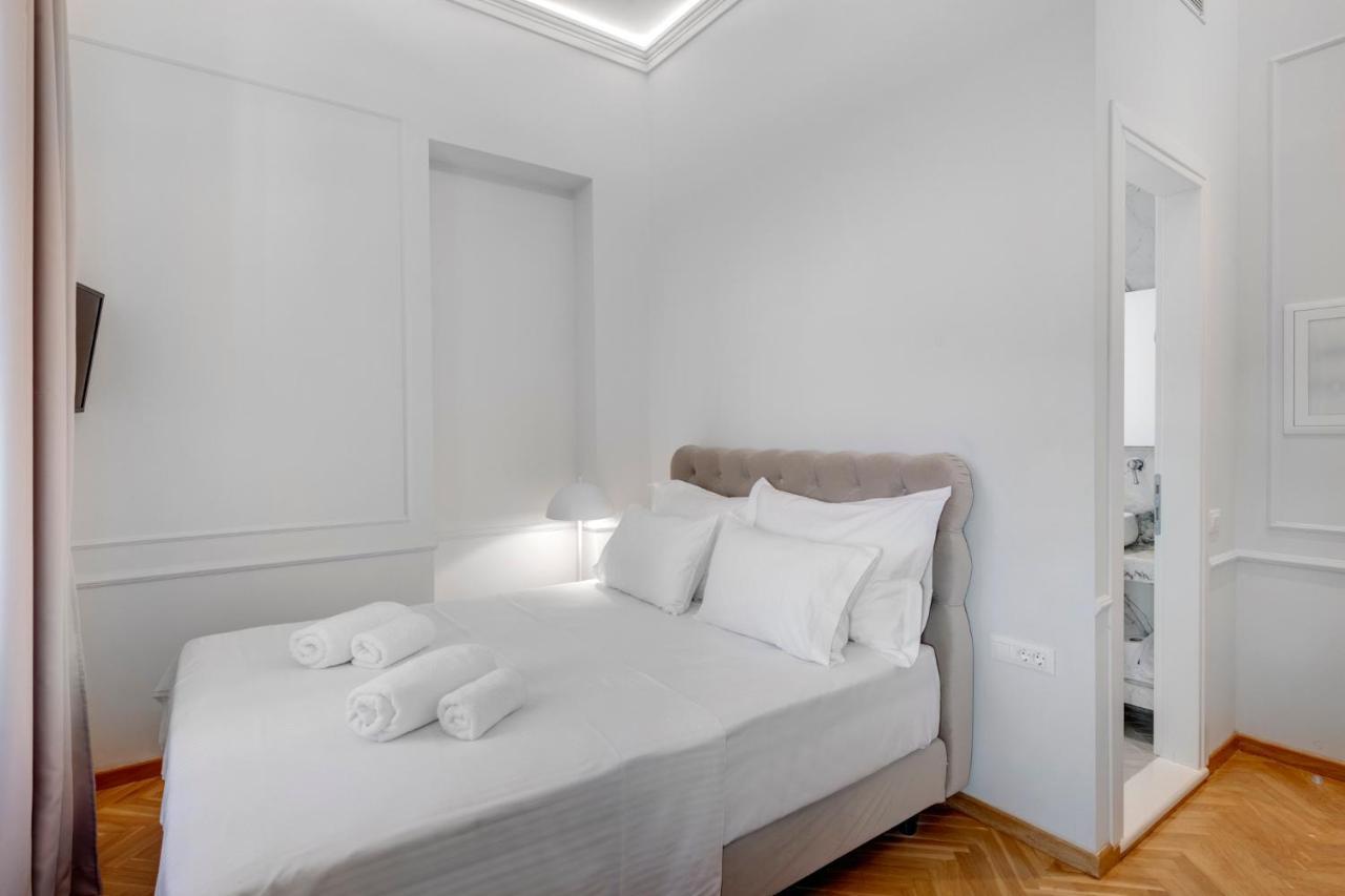 Amare Boutique Suites Ermoupoli Bagian luar foto