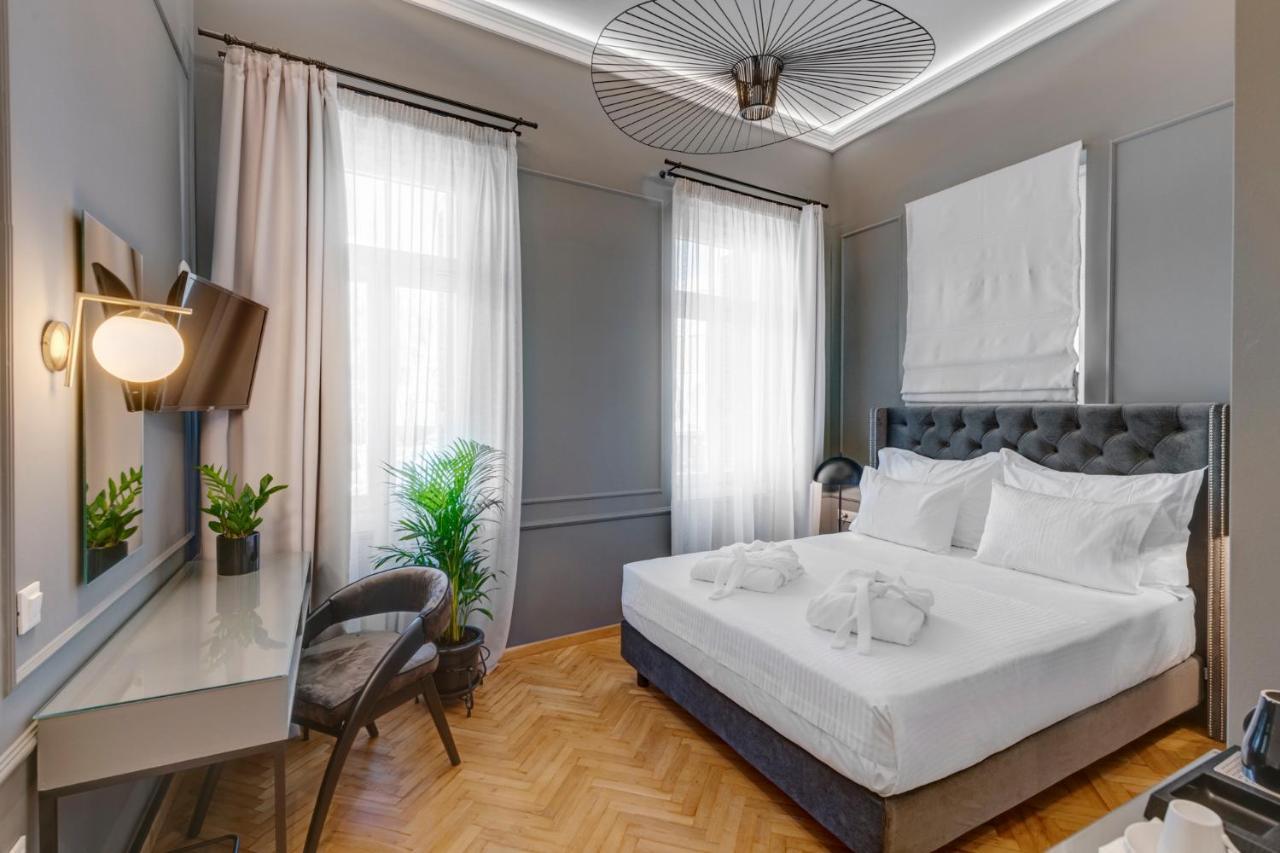 Amare Boutique Suites Ermoupoli Bagian luar foto
