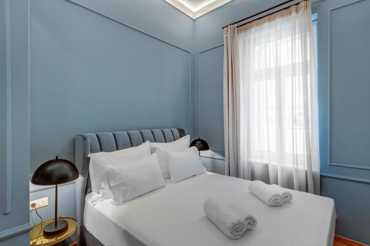 Amare Boutique Suites Ermoupoli Bagian luar foto